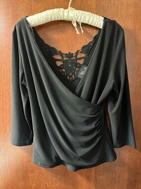 Lace appliqué top small